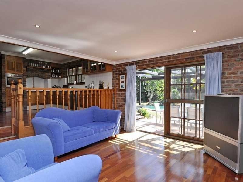 40 Fairsky Avenue, Mermaid Waters QLD 4218