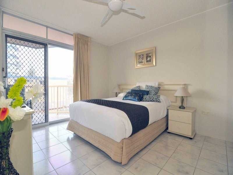 10/68 The Esplande, Burleigh Heads QLD 4220
