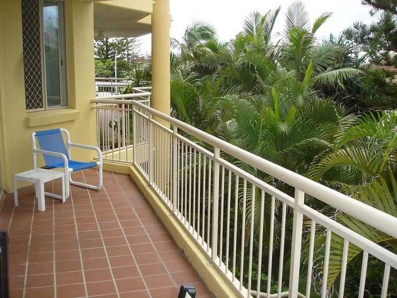 7/10 Dudley Street, Mermaid Beach QLD 4218