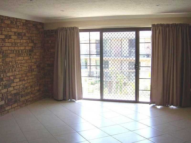 8/16 Duet Drive, Mermaid Waters QLD 4218