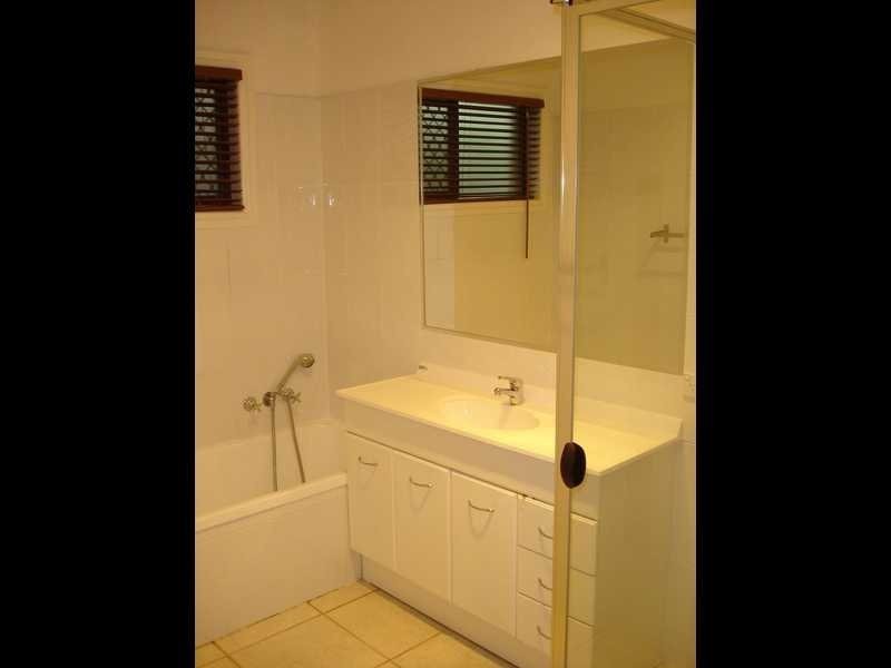 31 Cronulla Avenue, Mermaid Beach QLD 4218