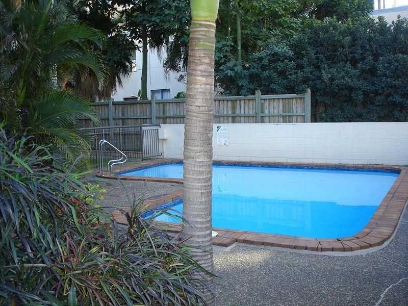 1/66 Surf Parade, Broadbeach QLD 4218