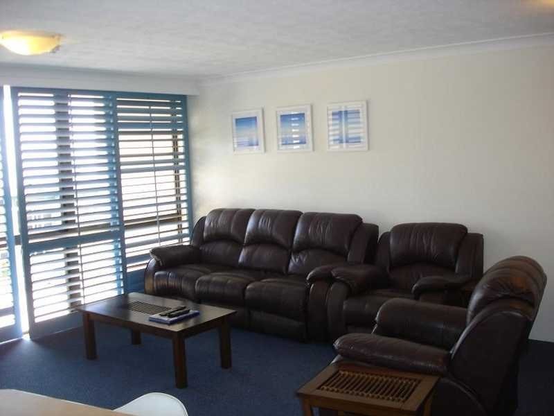 2D/50 Old Burleigh Road, Broadbeach QLD 4218