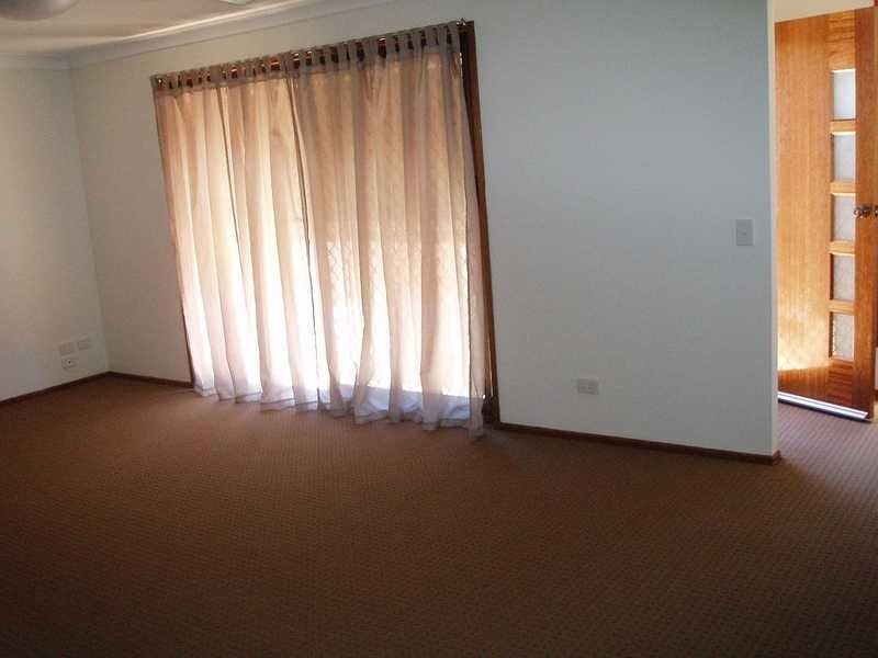3/127 Sunshine Boulevard, Mermaid Waters QLD 4218