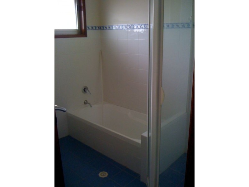 18 Helm Court, Mermaid Waters QLD 4218