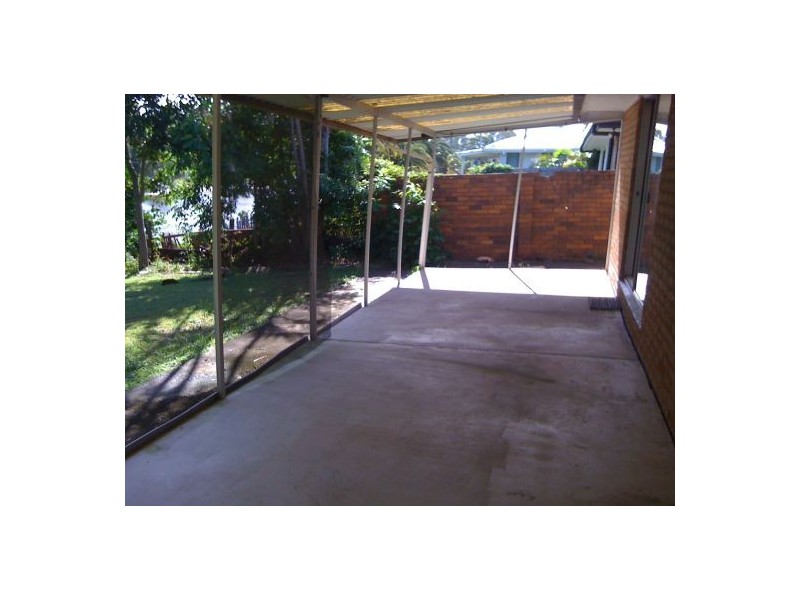 18 Helm Court, Mermaid Waters QLD 4218