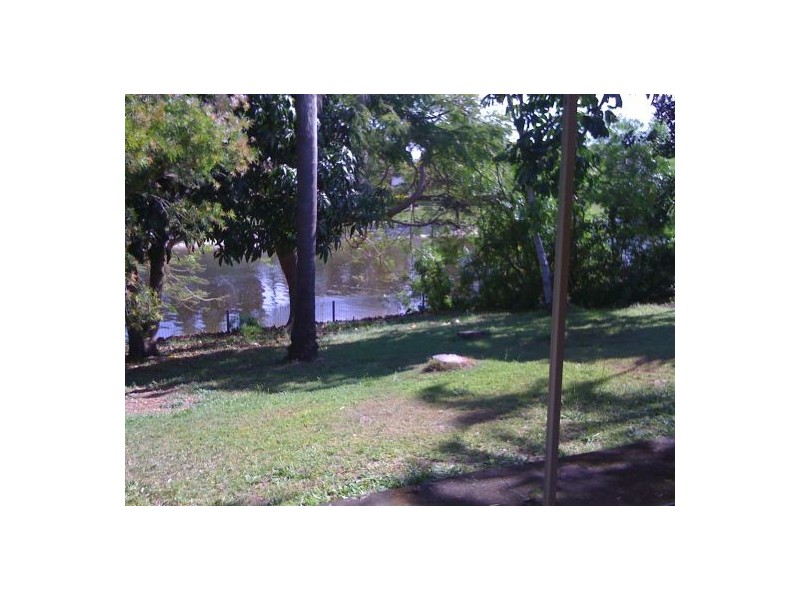 18 Helm Court, Mermaid Waters QLD 4218