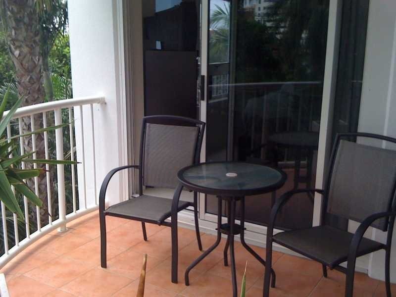 1023/2633 Gold Coast Highway, Broadbeach QLD 4218