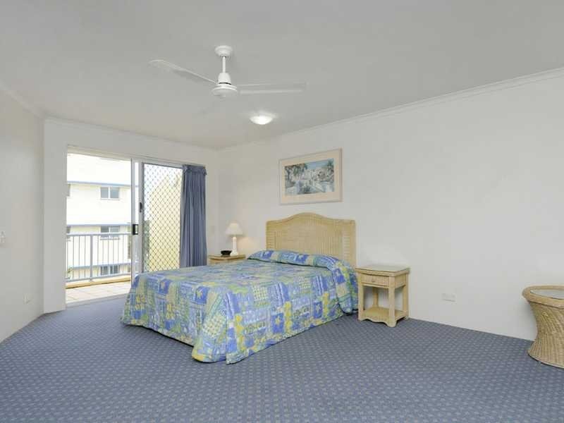 10 Alexandra Avenue, Broadbeach QLD 4218