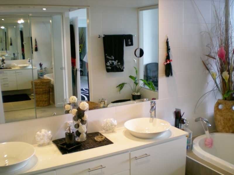 Apartment 1701/ T E Peters Drive, Broadbeach QLD 4218