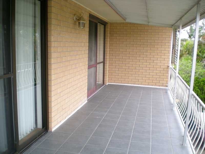 22 Runaway Bay Avenue, Runaway Bay QLD 4216
