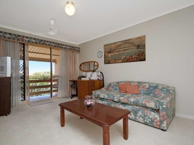 Unit 5/23 Hooker Boulevard, Broadbeach Waters QLD 4218