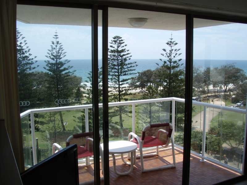 Apt 601/157 Old Burleigh Road, Broadbeach QLD 4218