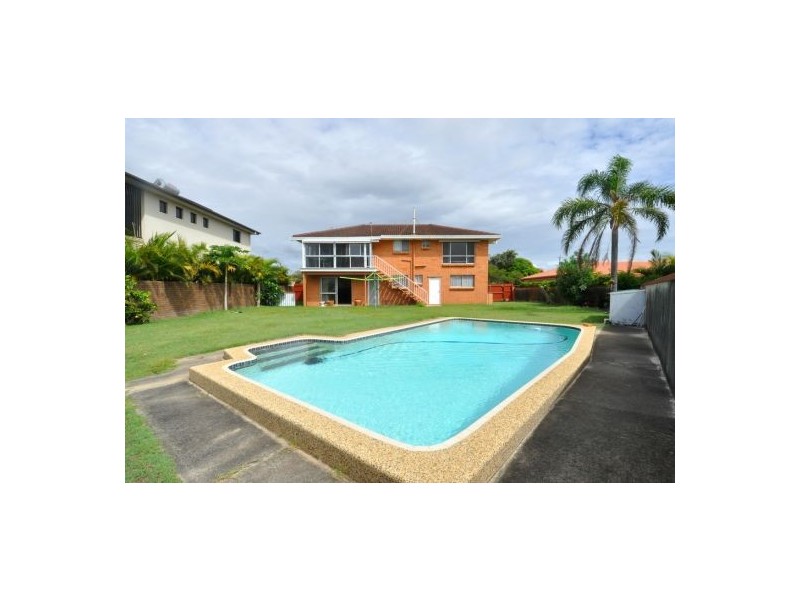 19 Huon Crescent, Runaway Bay QLD 4216