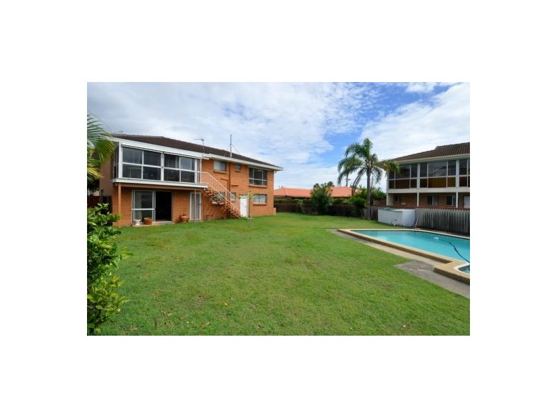 19 Huon Crescent, Runaway Bay QLD 4216