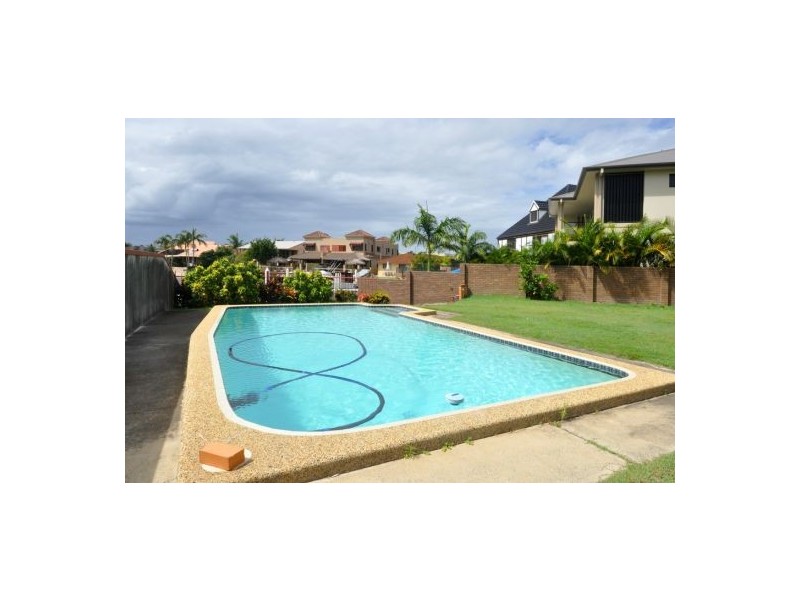 19 Huon Crescent, Runaway Bay QLD 4216