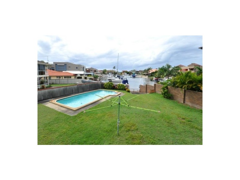 19 Huon Crescent, Runaway Bay QLD 4216