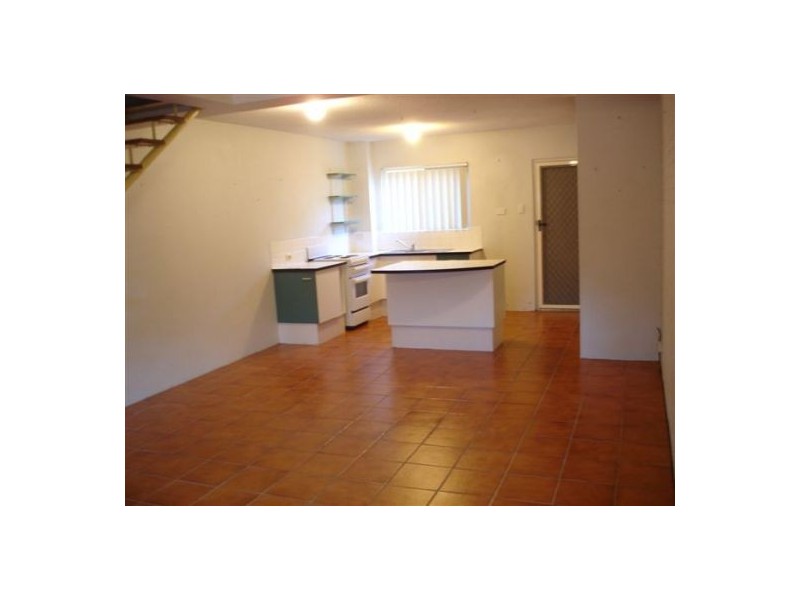 2/8 George Street, Broadbeach QLD 4218