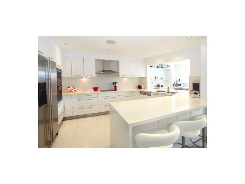 1/34 Sunset Blvd, Surfers Paradise QLD 4217