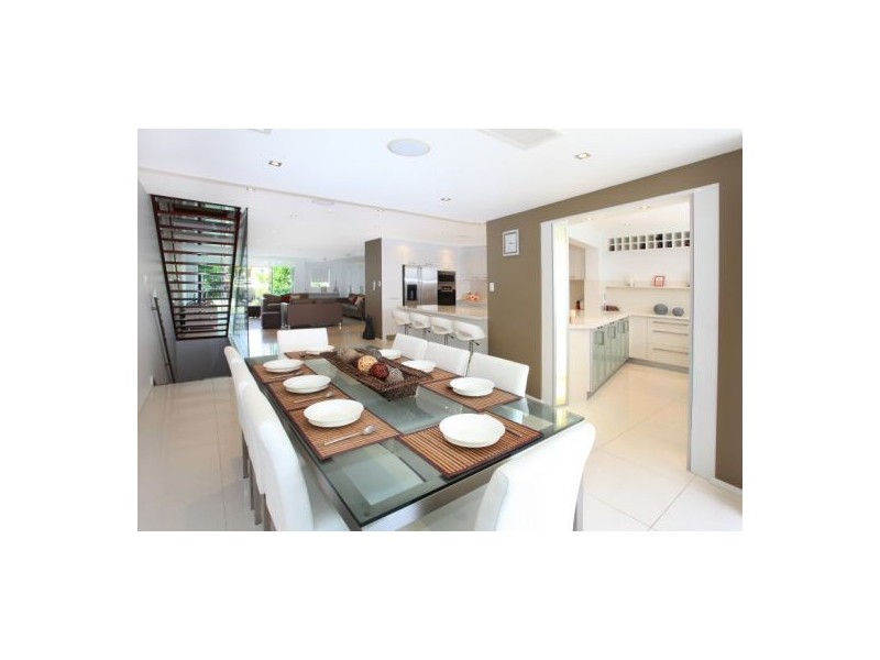 1/34 Sunset Blvd, Surfers Paradise QLD 4217