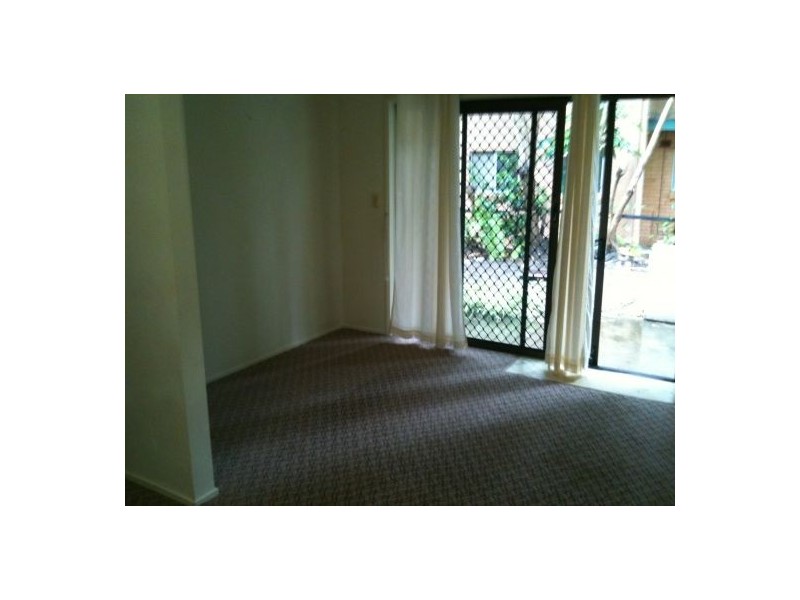 2/21 Cronin Ave, Main Beach QLD 4217