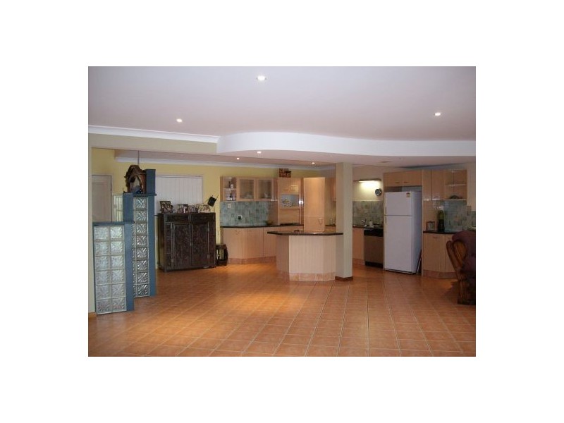 36 T E Peters Drive, Broadbeach Waters QLD 4218