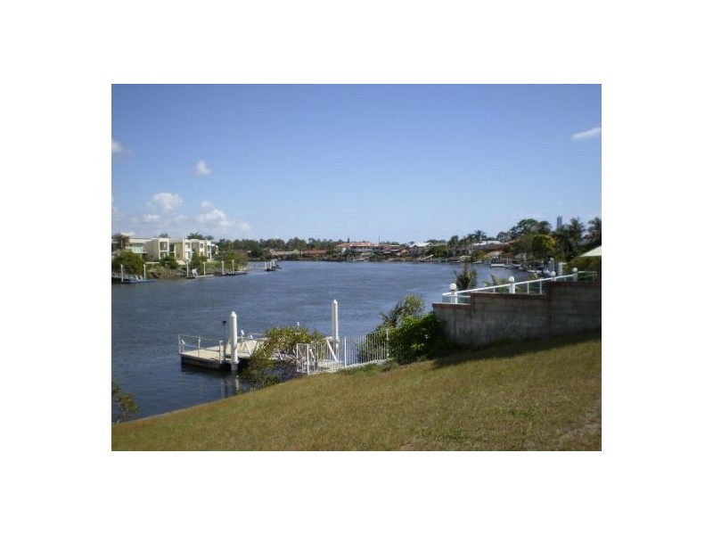 17  Ipsley Drive, Broadbeach QLD 4218
