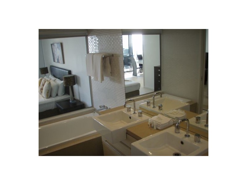 89 Surf Parade, Broadbeach QLD 4218