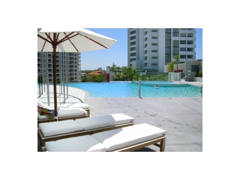 89 Surf Parade, Broadbeach QLD 4218