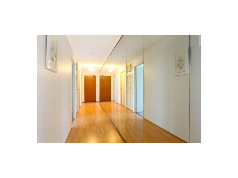 11D/2 Riverview Parade, Surfers Paradise QLD 4217