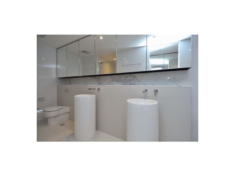 Broadbeach QLD 4218