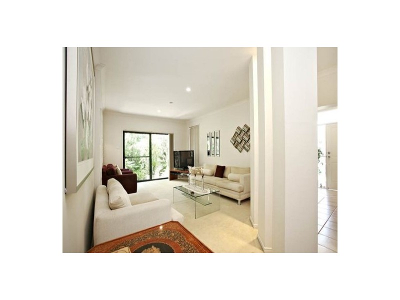 6 Fan Road, Robina QLD 4226