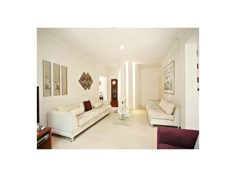 6 Fan Road, Robina QLD 4226