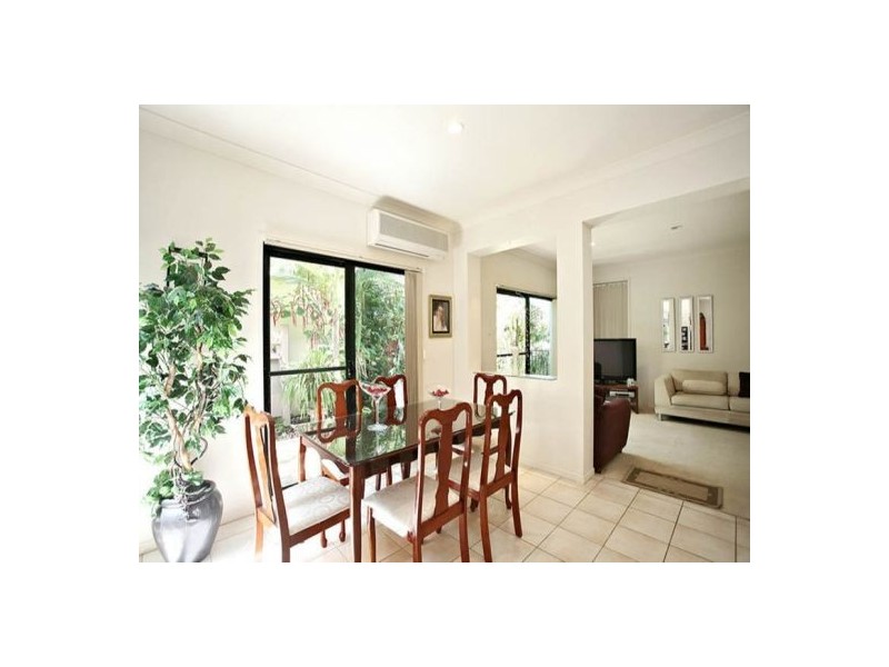 6 Fan Road, Robina QLD 4226