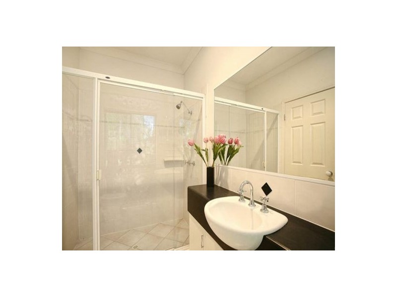 6 Fan Road, Robina QLD 4226