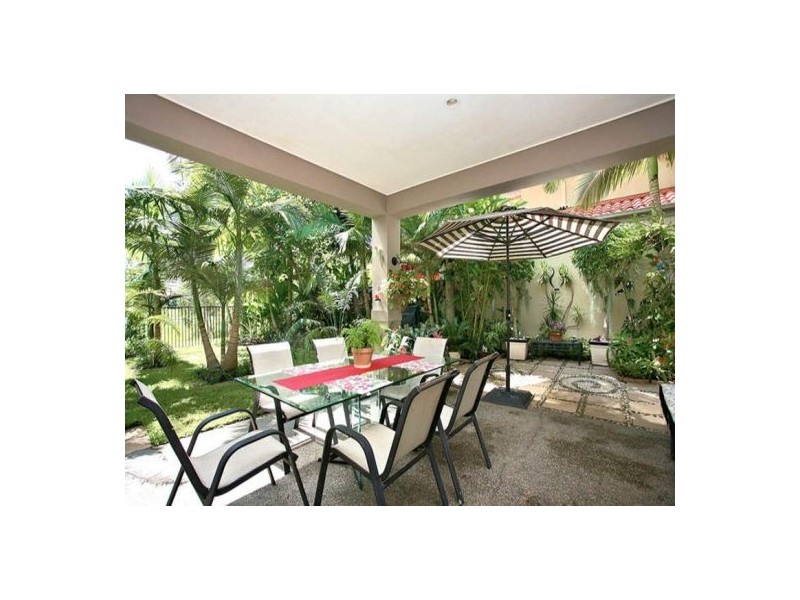 6 Fan Road, Robina QLD 4226