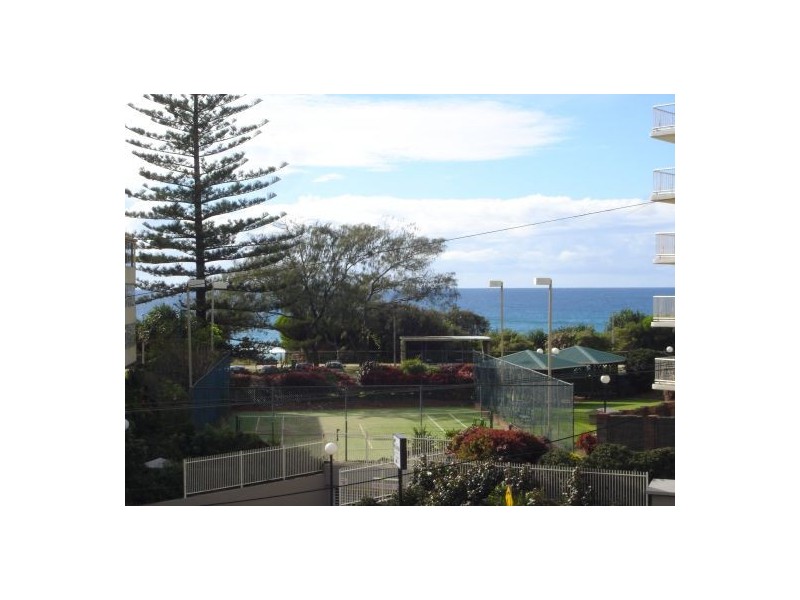 11/137  Old Burleigh Road, Broadbeach QLD 4218