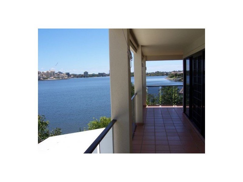 35 Notredame Court, Varsity Lakes QLD 4227