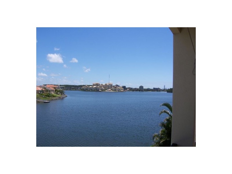 35 Notredame Court, Varsity Lakes QLD 4227
