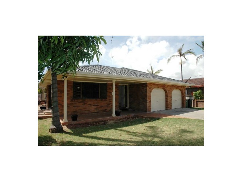 13 Le Mans, Mermaid Waters QLD 4218