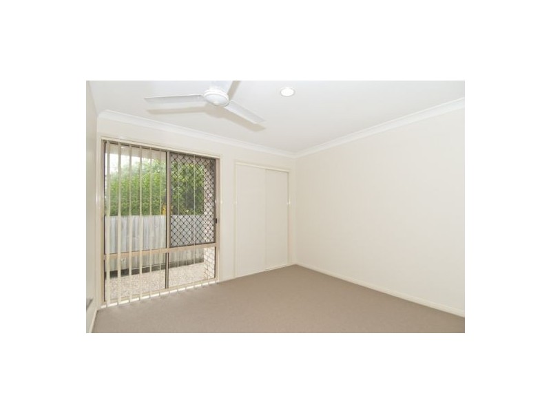 16 Oak Hill Crescent, Parkwood QLD 4214