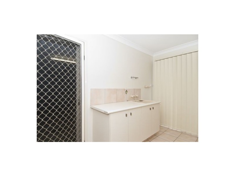 16 Oak Hill Crescent, Parkwood QLD 4214