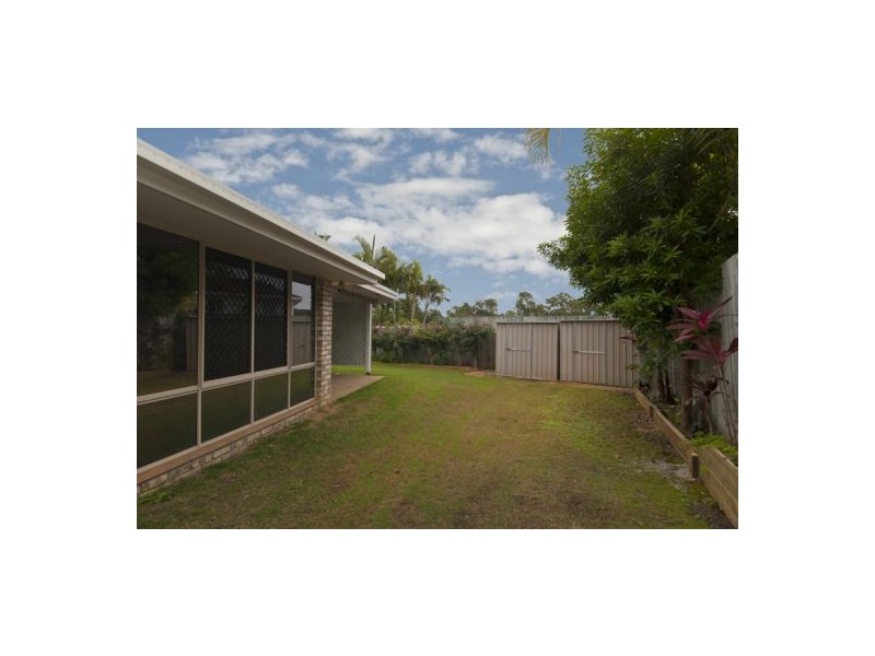 16 Oak Hill Crescent, Parkwood QLD 4214