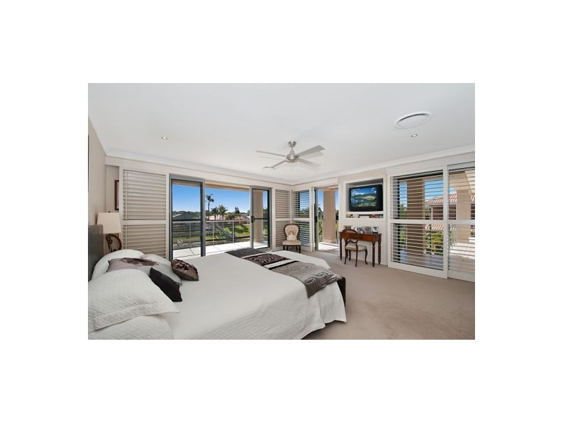 48 Charolais Crescent, Benowa Waters QLD 4217