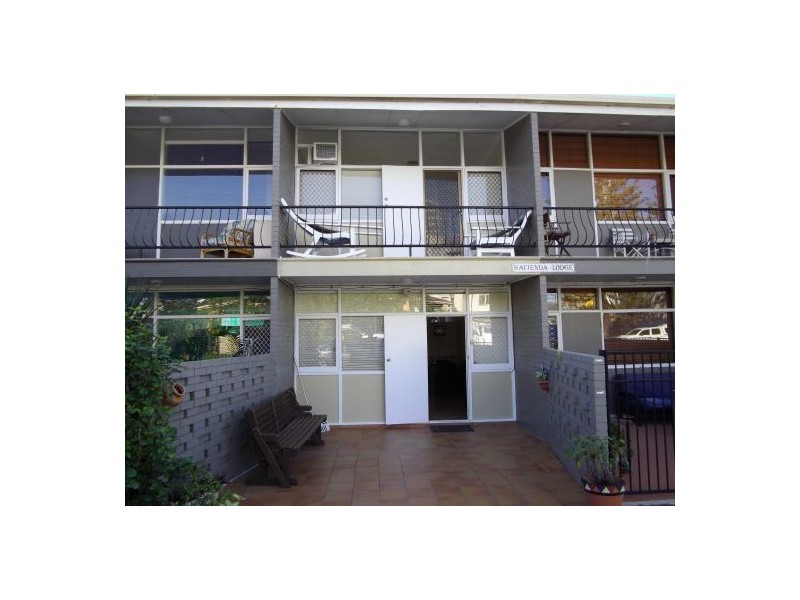 4/118 Old Burleigh Rd, Broadbeach QLD 4218