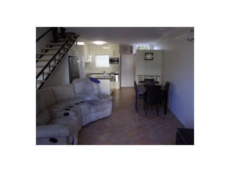 4/118 Old Burleigh Rd, Broadbeach QLD 4218