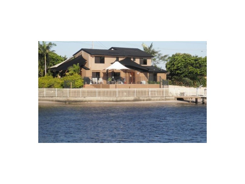 352 Bayview Street, Hollywell QLD 4216