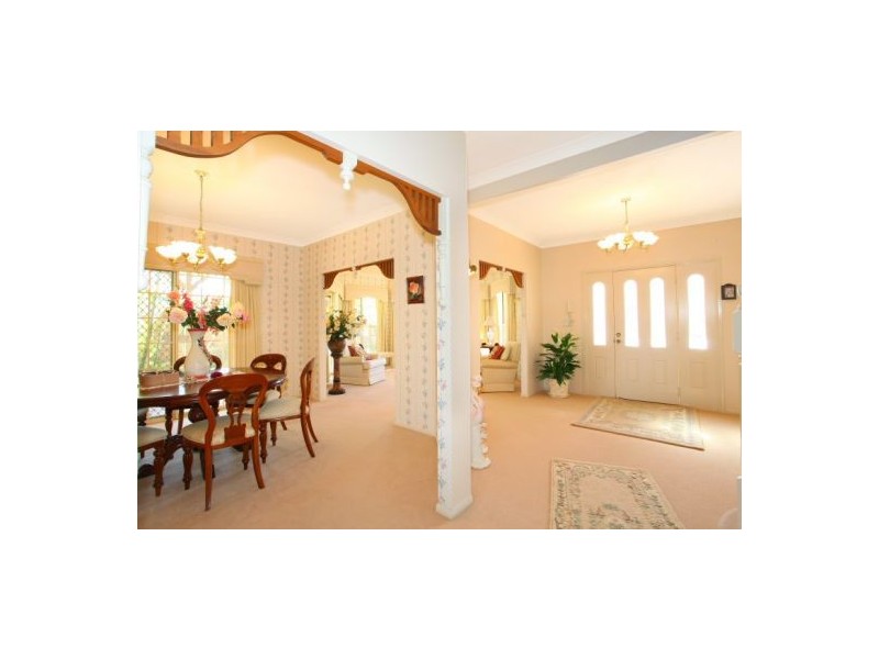 118 Santa Cruz Boulevard, Clear Island Waters QLD 4226