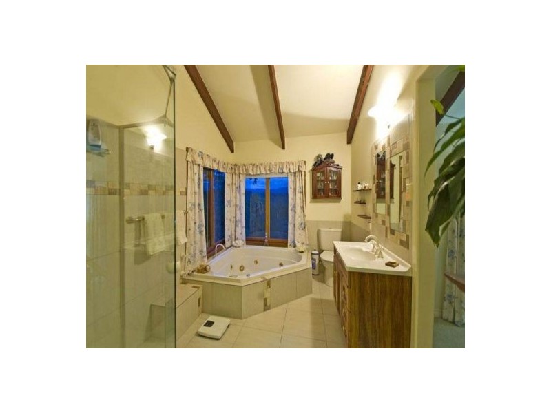 86 Tourmaline Court, Bonogin QLD 4213