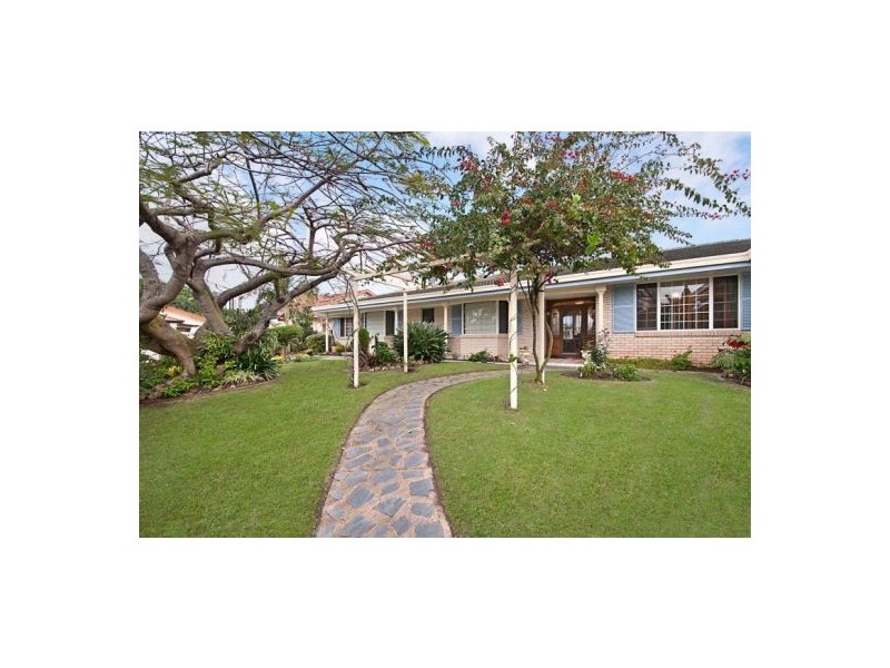 4-6 Merrimac Boulevard, Broadbeach Waters QLD 4218